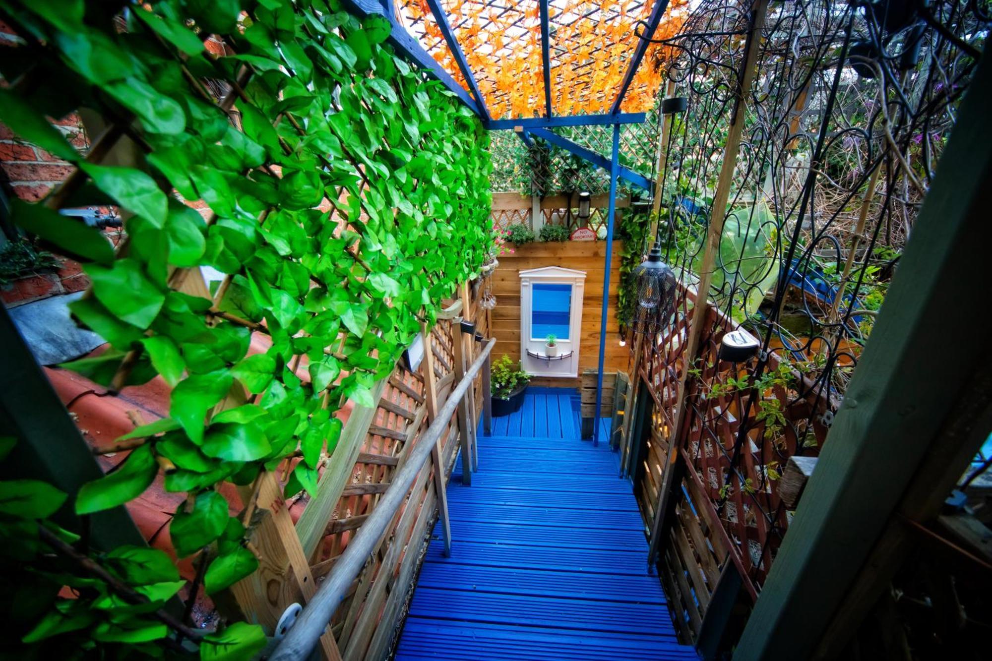 Ferienwohnung The Secret Garden Newark upon Trent Exterior foto